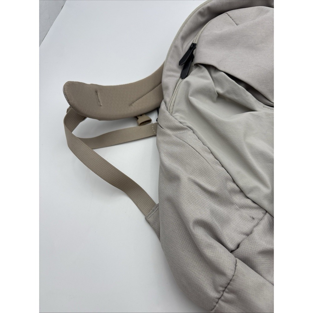 The North Face Women's Isabella Backpack-Gray - Picture 4 of 15